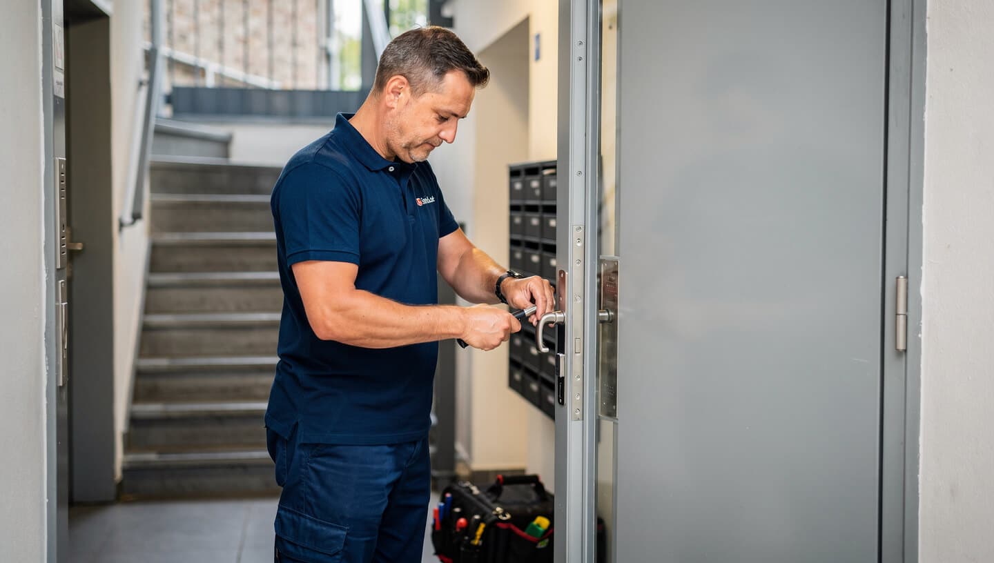 SmithLock locksmith service in Anderlecht – non-destructive opening in under 30 minutes